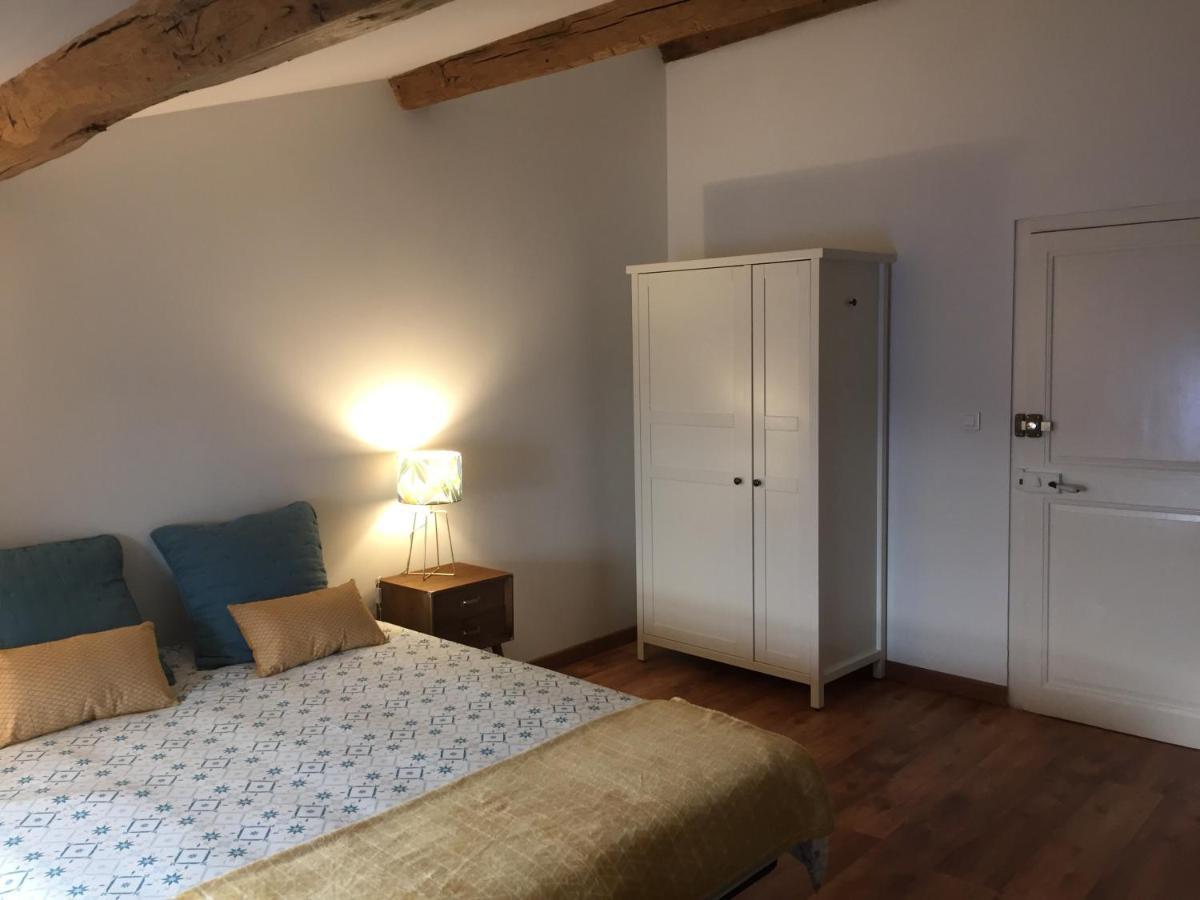 De Charme Et D'Eau Bed & Breakfast Saint-Savinien Bagian luar foto