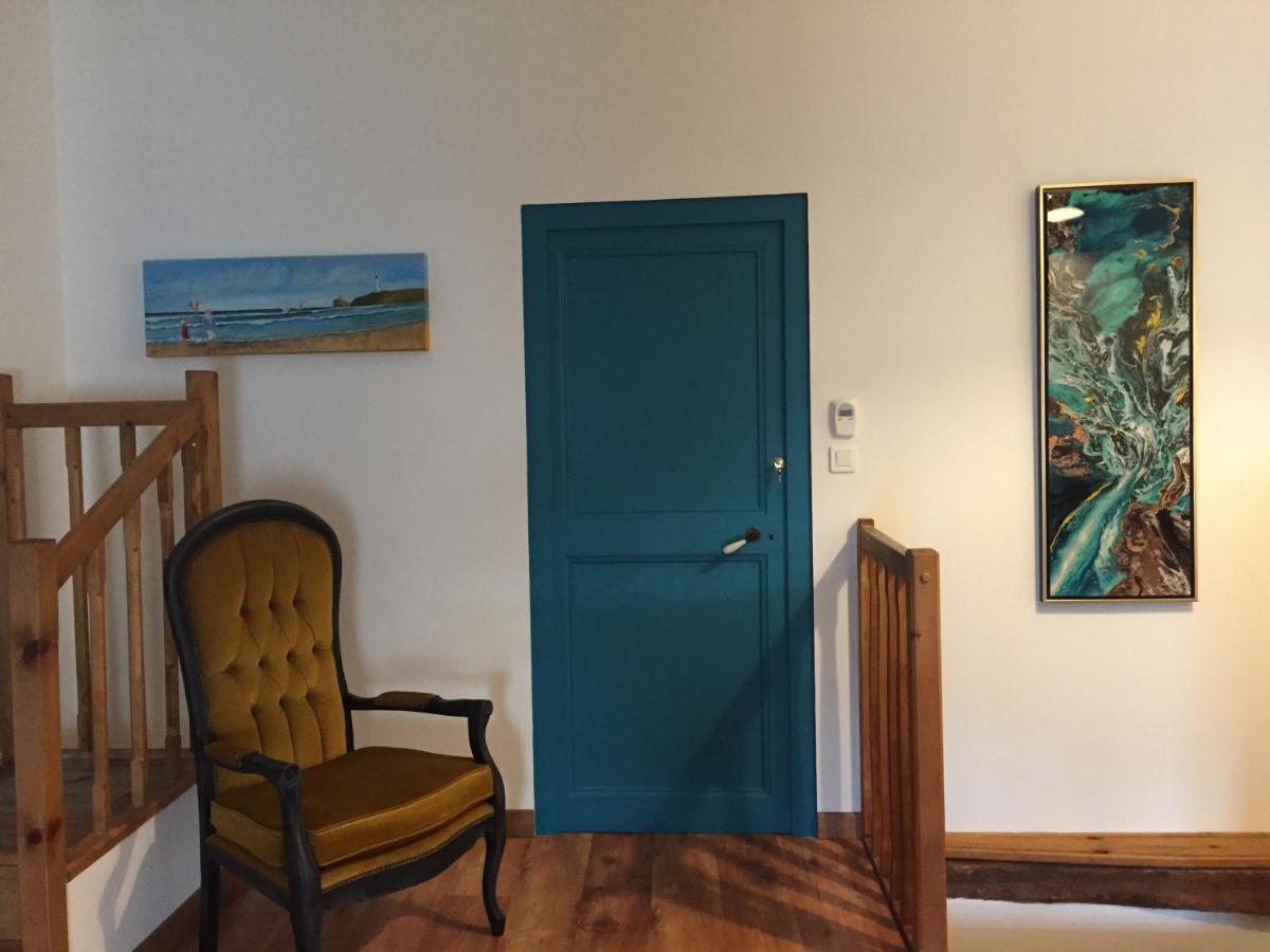 De Charme Et D'Eau Bed & Breakfast Saint-Savinien Bagian luar foto