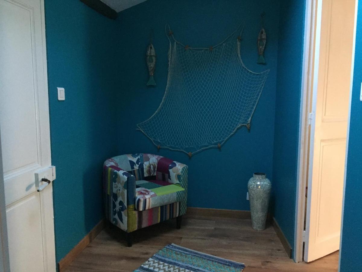 De Charme Et D'Eau Bed & Breakfast Saint-Savinien Bagian luar foto